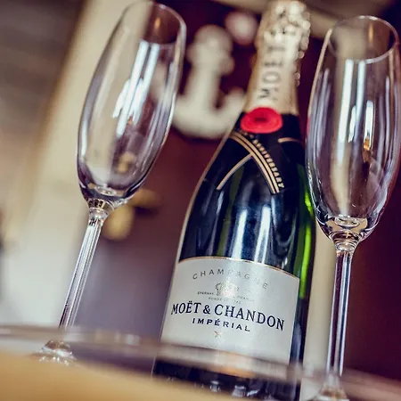 Tekne River Koenigstein Prag