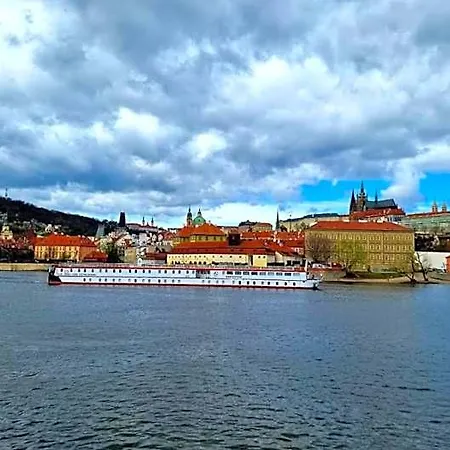 River Koenigstein Botel *