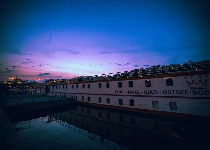 Hotel na wodzie River Koenigstein