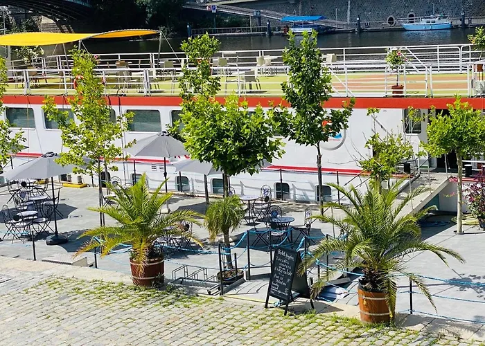 River Koenigstein Båthotell *